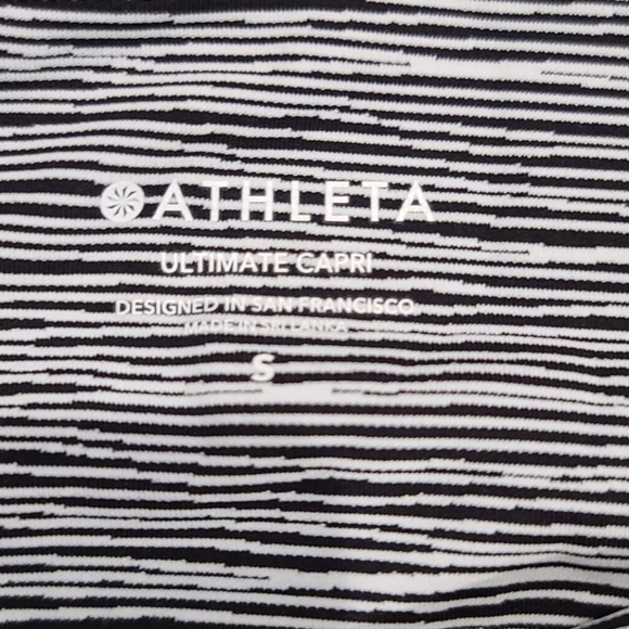 Athleta | High Rise Capri - Picture 6 of 8